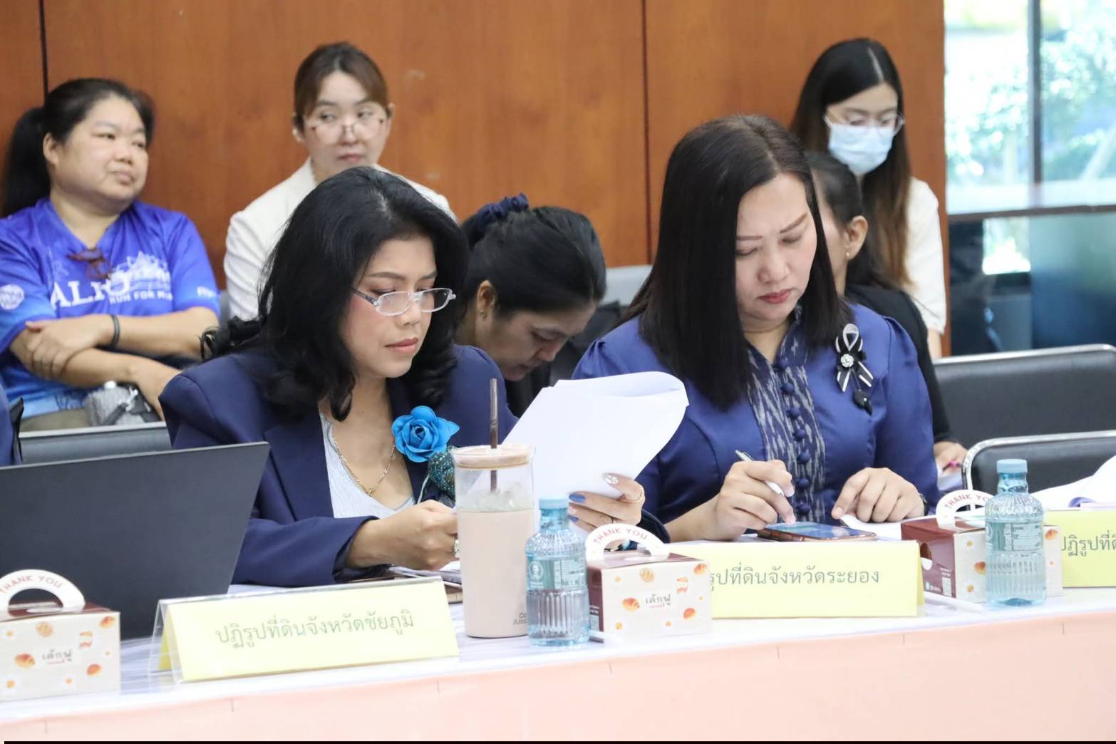 title - เลขาธิการสำนักงานการปฏิรูปที่ดินเพื่อเกษตรกรรม (เลขาธิการ ส.ป.ก.) เป็นประธานในการประชุม คณะทำงานติดตามเร่งรัดการใช้จ่ายงบประมาณประจำปี พ.ศ. 2569 ณ ห้องประชุมอาคาร 100 ปี ศูนย์ส่งเสริมและพัฒนาอาชีพเสริมนอกภาคการเกษตร (ศูนย์ศิลปาชีพ บางไทรฯ (เดิม))